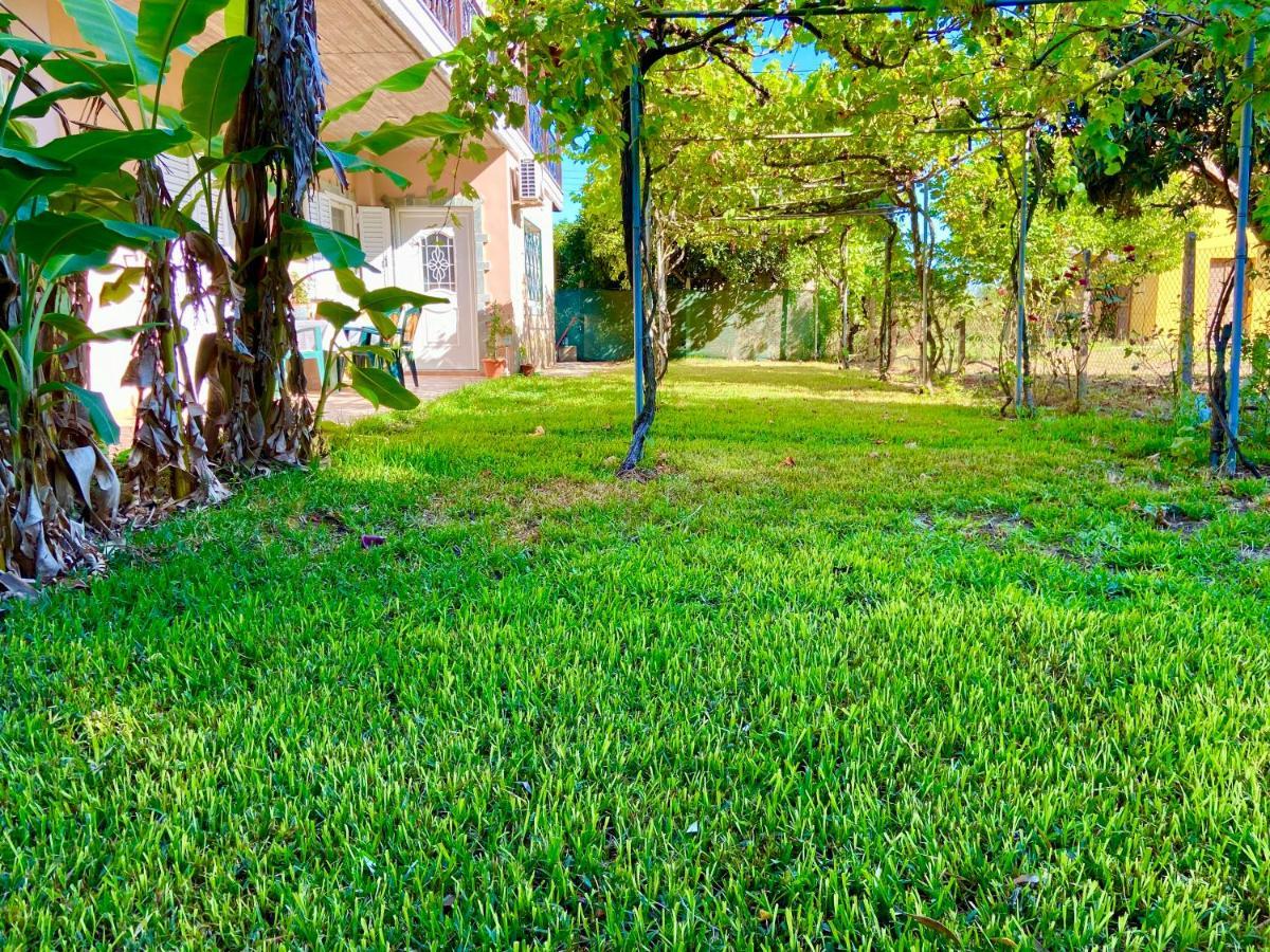 Cottage House,With Big Garden & Lawn Amaliada Extérieur photo